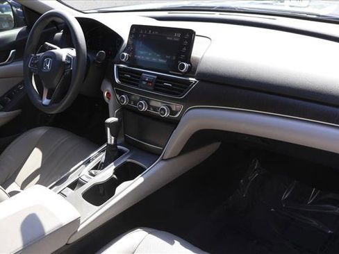 Used 2018 Honda Accord EX image 27