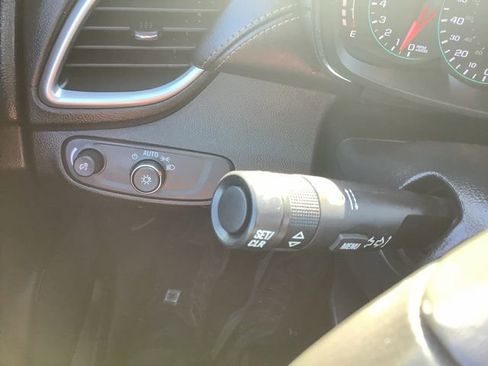 Used 2020 Chevrolet Trax LT w/ LT Convenience Package image 36