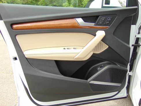 Used 2022 Audi Q5 2.0T Premium Plus w/ Premium Plus Package image 44