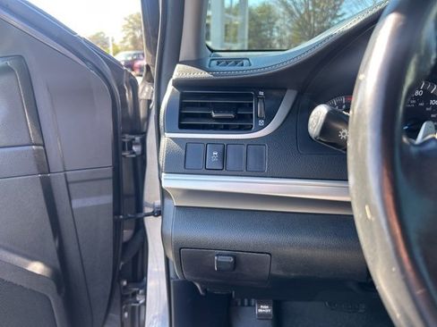 Used 2014 Toyota Camry SE image 23
