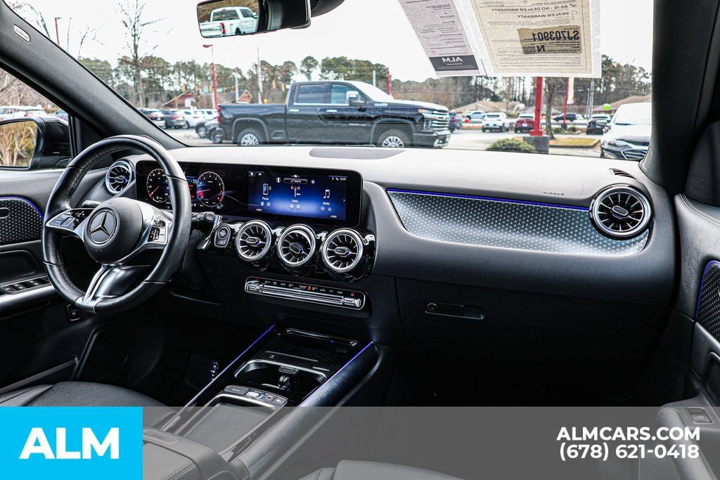 Used 2025 Mercedes-Benz GLA 250 4MATIC image 31