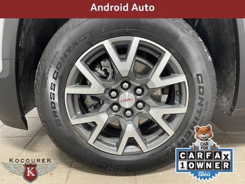 Used 2023 GMC Acadia SLE w/ Driver Convenience Package image 8