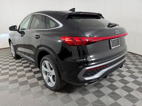 Used 2025 Audi Q5 Premium Plus w/ Premium Plus AWD/4WD image 3