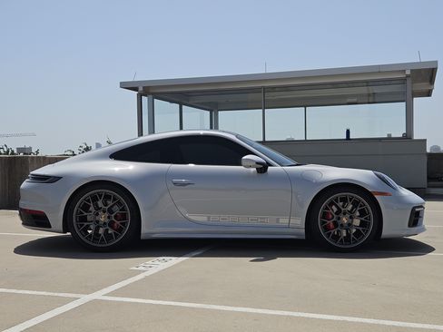 Used 2024 Porsche 911 Carrera 4S AWD/4WD image 9
