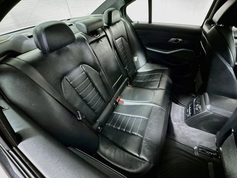 Used 2019 BMW 330i xDrive Sedan w/ M Sport Package AWD/4WD image 27