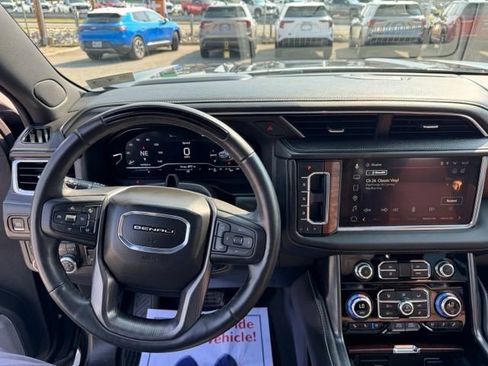 Used 2023 GMC Yukon XL Denali Ultimate AWD/4WD image 16