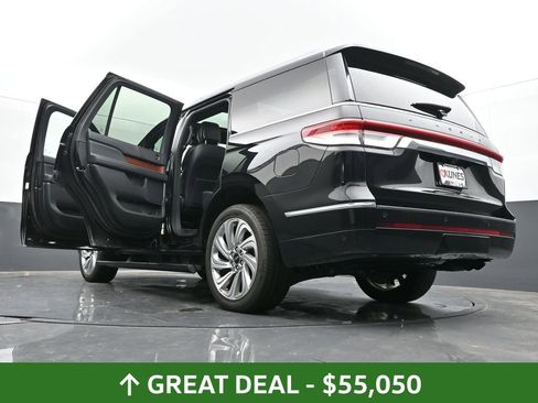 Used 2024 Lincoln Navigator Premiere image 73