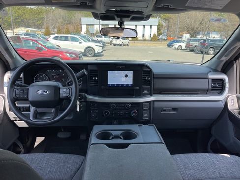 Certified 2025 Ford F250 XLT image 8
