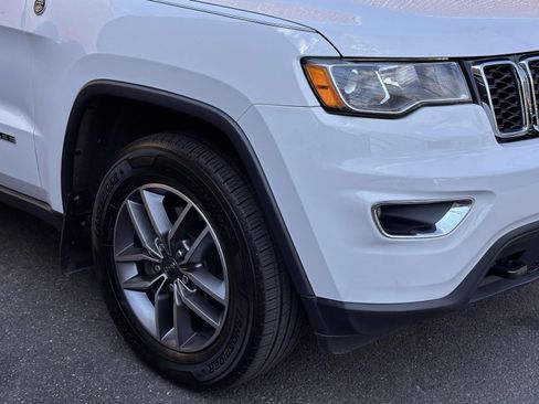 Used 2020 Jeep Grand Cherokee Laredo w/ Quick Order Package 2BN North AWD/4WD image 11