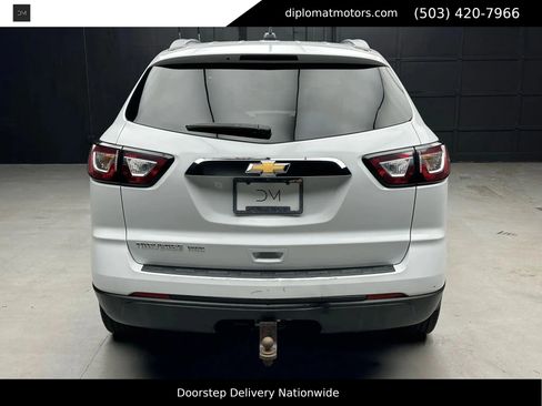 Used 2017 Chevrolet Traverse LS image 4