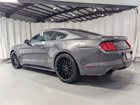 Used 2017 Ford Mustang GT image 4