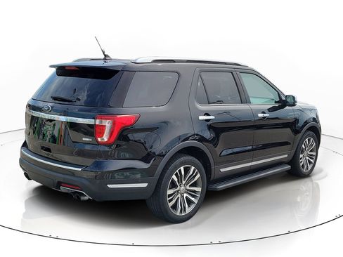 Used 2018 Ford Explorer Platinum AWD/4WD image 3