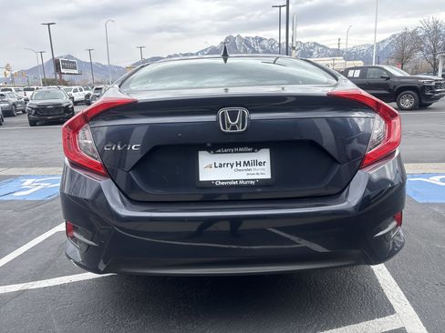 Used 2018 Honda Civic EX image 4