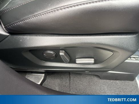 Certified 2022 Ford Explorer Platinum w/ Equipment Group 601A image 23