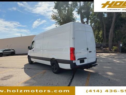 Used 2025 Mercedes-Benz Sprinter 2500 image 6