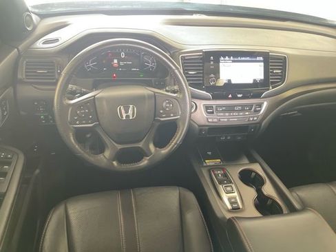 Certified 2024 Honda Passport TrailSport image 19