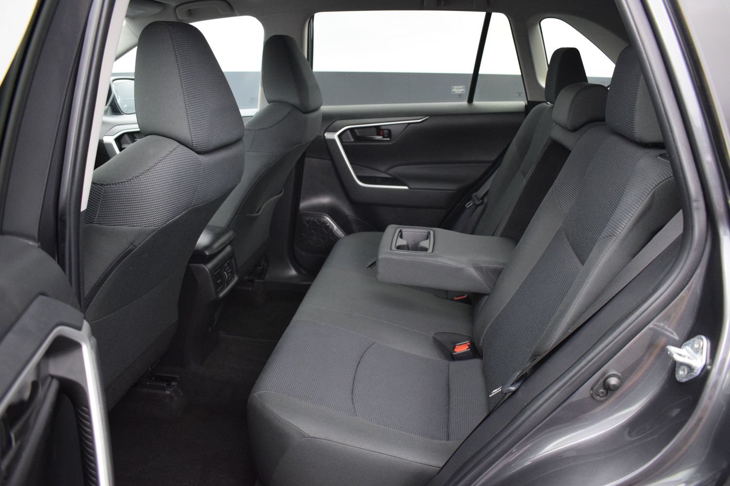Used 2023 Toyota RAV4 LE AWD/4WD image 12