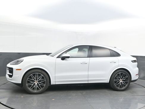 New 2025 Porsche Cayenne Coupe image 2