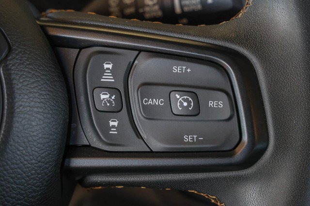 Used 2024 Jeep Wrangler Unlimited AWD/4WD image 24