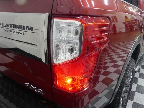Used 2019 Nissan Titan Platinum Reserve AWD/4WD image 15
