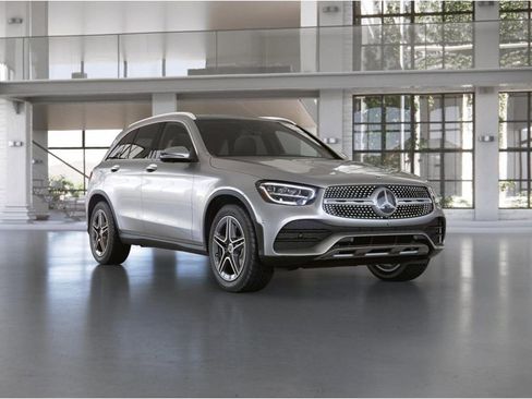 Used 2021 Mercedes-Benz GLC 300 4MATIC image 11