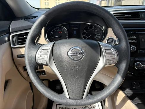 Used 2016 Nissan Rogue SV AWD/4WD image 13