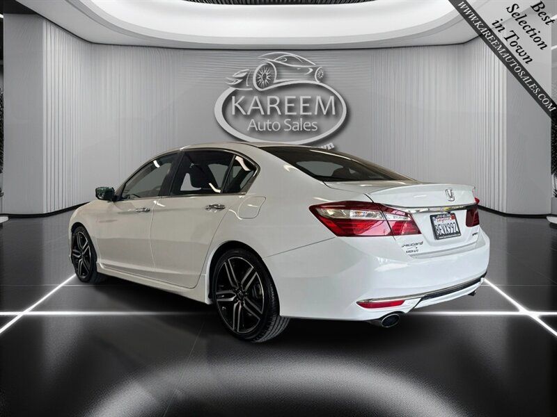 Used 2017 Honda Accord Sport image 7