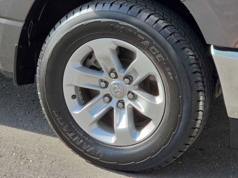 Used 2024 RAM 1500 Laramie image 12