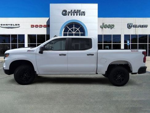Used 2022 Chevrolet Silverado 1500 Custom Trail Boss AWD/4WD image 10
