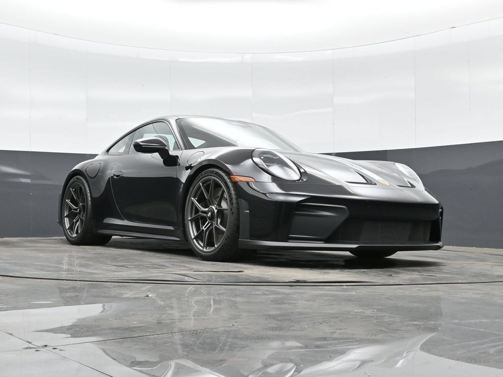Used 2026 Porsche 911 GT3 RWD image 40
