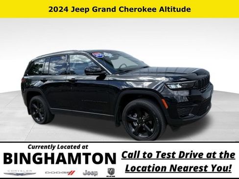 Used 2024 Jeep Grand Cherokee Altitude AWD/4WD image 1
