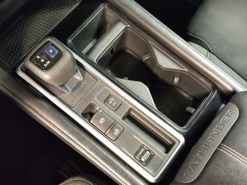 Used 2022 Nissan Pathfinder SV FWD image 26