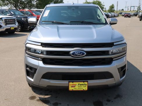 Used 2024 Ford Expedition Max XLT AWD/4WD image 2