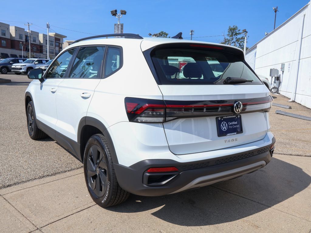 Used 2025 Volkswagen Taos S FWD image 3