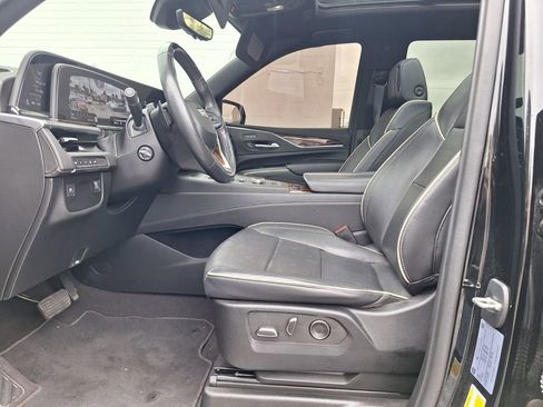 Certified 2023 Cadillac Escalade Premium Luxury image 13
