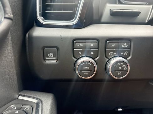 New 2026 GMC Sierra 1500 Denali w/ Denali Reserve Package AWD/4WD image 18