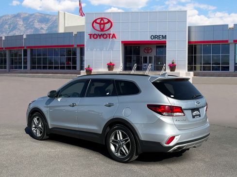 Used 2017 Hyundai Santa Fe AWD image 5