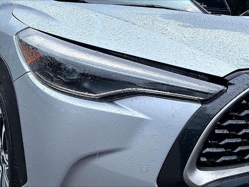 Certified 2025 Toyota Corolla Cross XLE AWD/4WD image 31