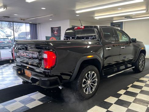 Used 2025 GMC Canyon Denali AWD/4WD image 21