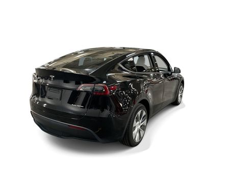 Certified 2023 Tesla Model Y Long Range AWD/4WD image 6