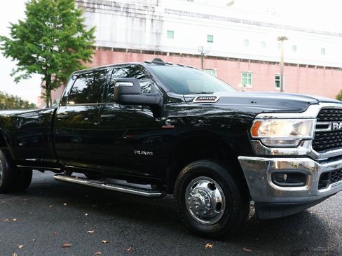 Used 2024 RAM 3500 Big Horn image 9