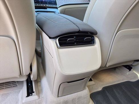 Used 2023 Mercedes-Benz EQS 450+ SUV image 19