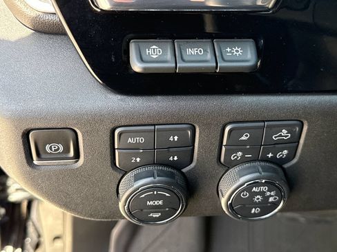 Used 2024 Chevrolet Silverado 2500 High Country w/ Technology Package AWD/4WD image 15