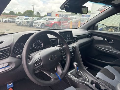 Used 2020 Hyundai Veloster 2.0 FWD image 28