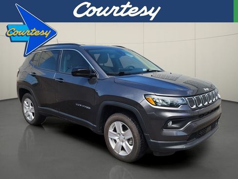 Used 2022 Jeep Compass Latitude AWD/4WD image 1