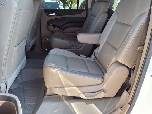 Used 2020 Chevrolet Suburban Premier image 21