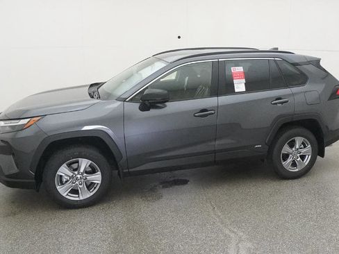 New 2025 Toyota RAV4 LE image 5