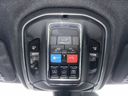 Used 2024 Jeep Grand Cherokee Limited 4xe AWD/4WD image 24
