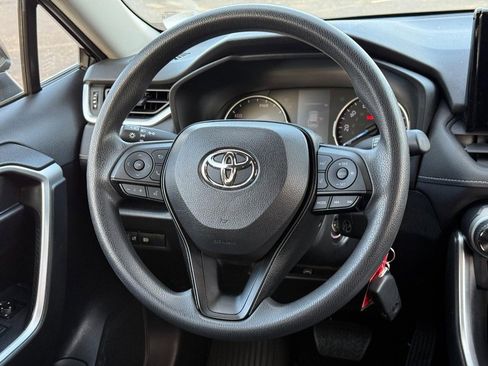 Certified 2022 Toyota RAV4 LE image 15