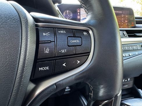Used 2019 Lexus ES 350 w/ Premium Package FWD image 24